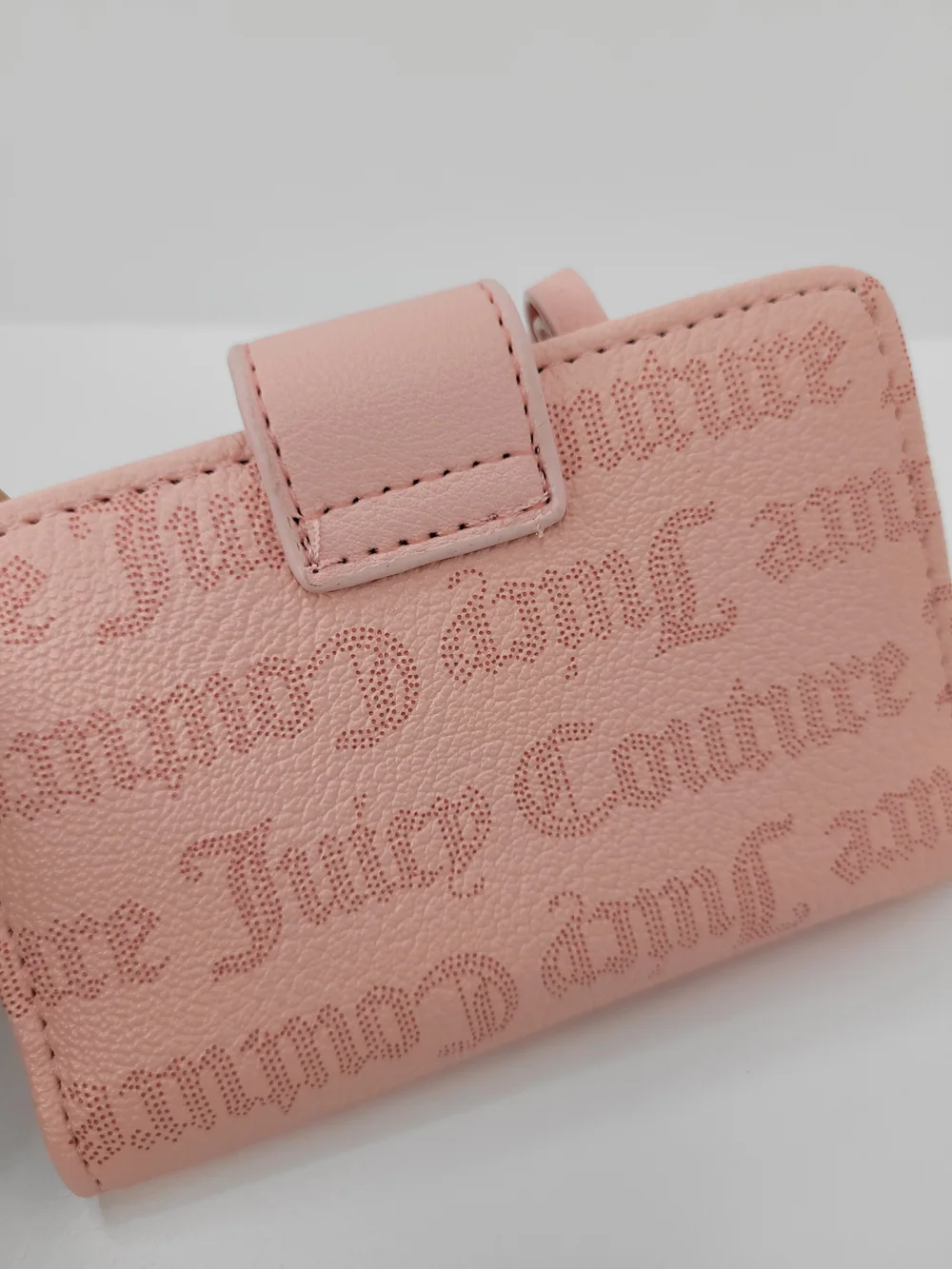 👉✨️Juicy Couture Macaroon Dot Modern Chic Tab Wallet